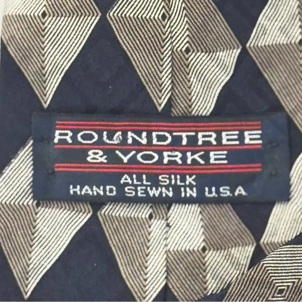Roundtree & Yorke Men’s Necktie Black & Tan Geometric Tie 100% Silk Tie
